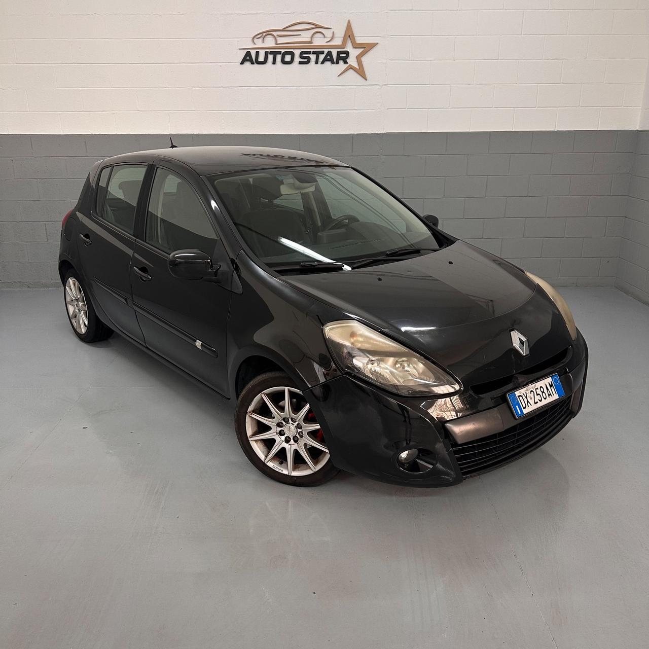 Renault Clio 1.2 16V 5 porte Le Iene NEOPATENTATI