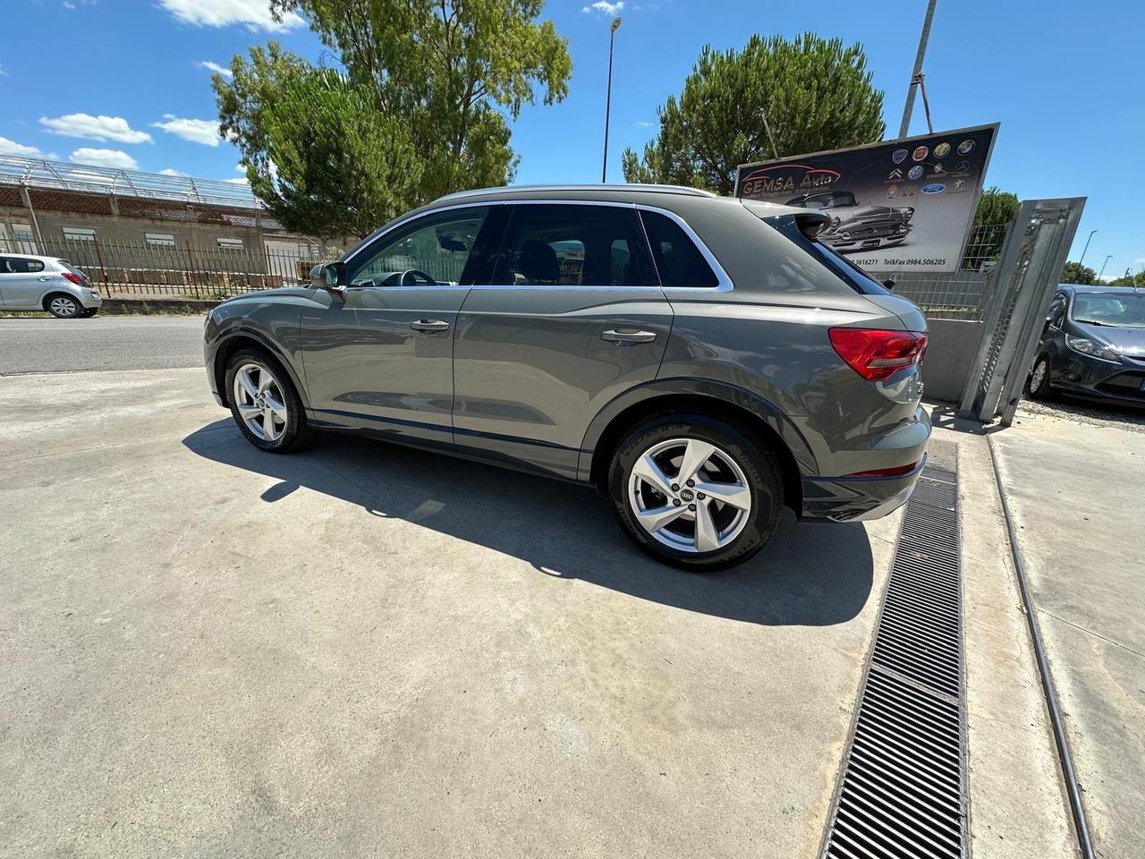 Audi Q3 35 TDI S tronic Business