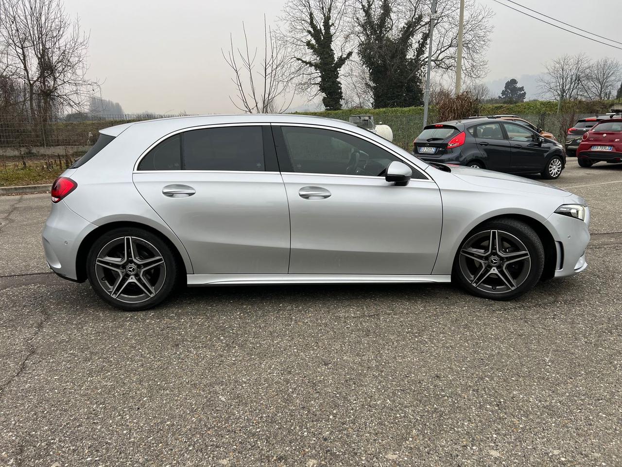 Mercedes-Benz A 180 Premium A 180 D