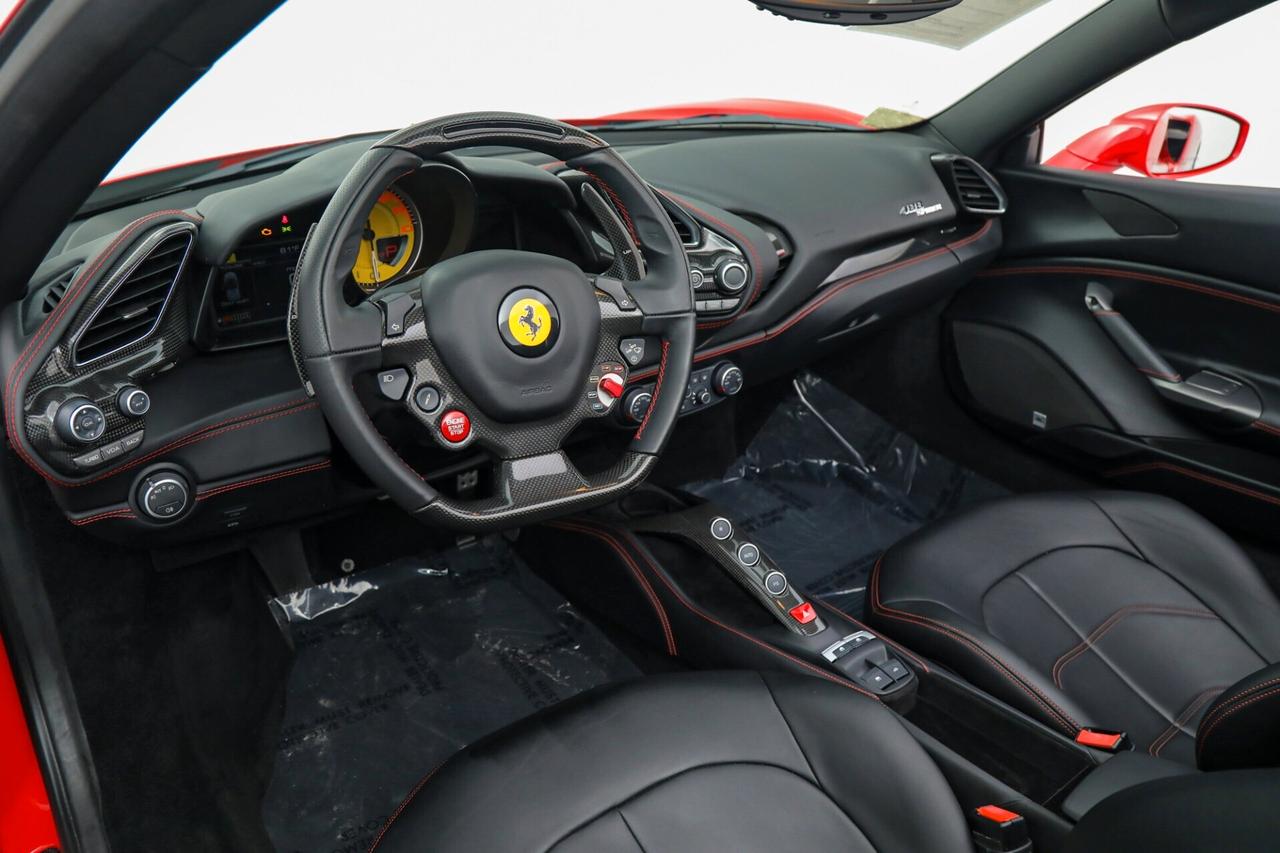 Ferrari 488 Spider NOLEGGIO LUNGO TERMINE - LEASING FULL INCLUSIVE