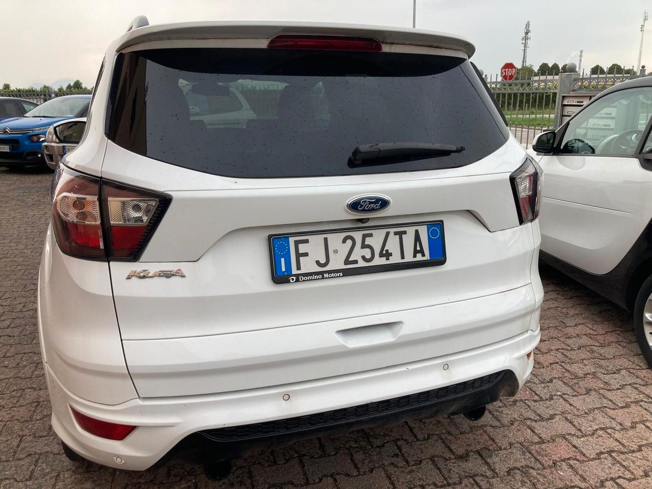 Ford Kuga 1.5 TDCI 120 CV S&S 2WD ST-Line