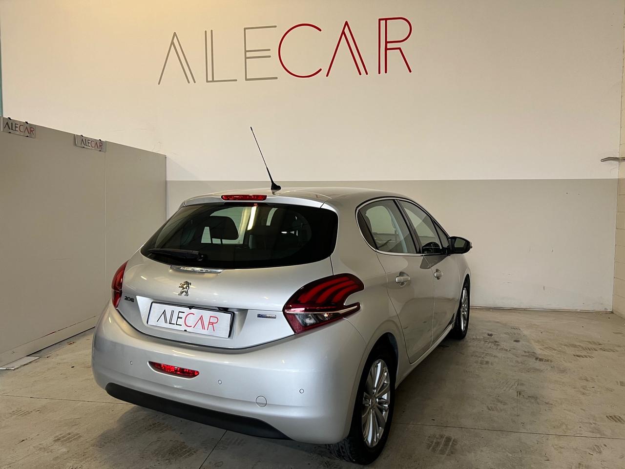 Peugeot 208 PureTech 82 5 porte Allure