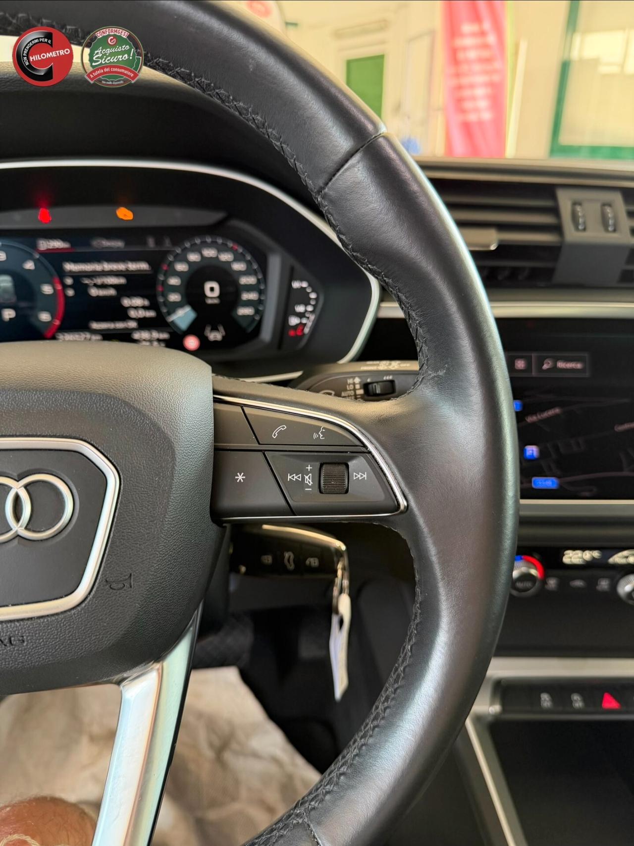 Audi Q3 35 TDI S tronic Business