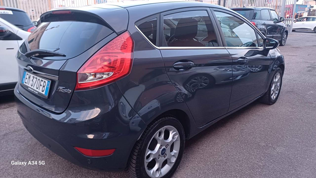 Ford Fiesta 1.4 TDCi 70CV 5 porte Titanium