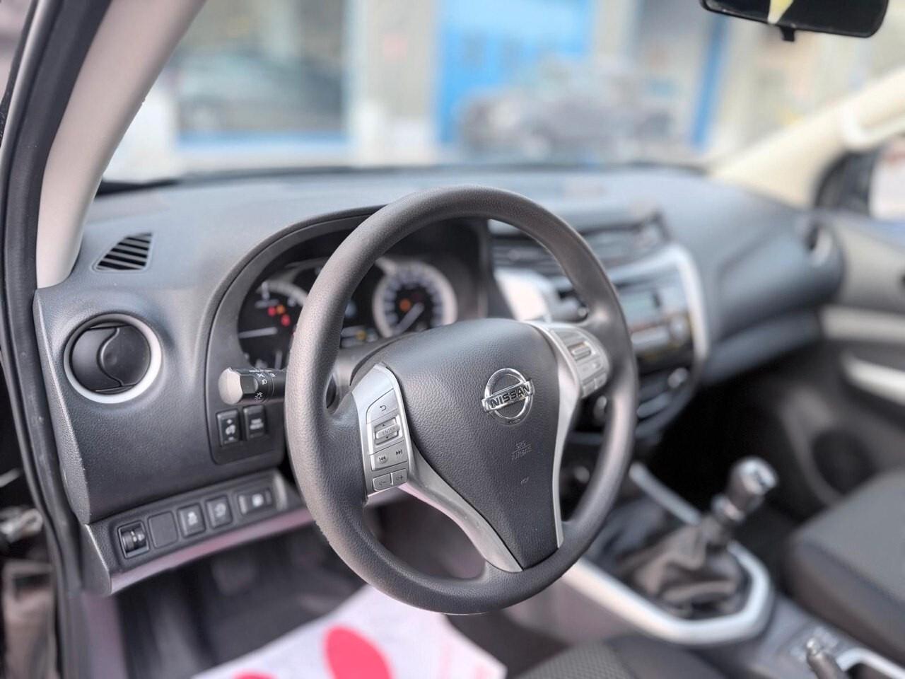 Nissan Navara 2.3 dCi 4WD King Cab Acenta