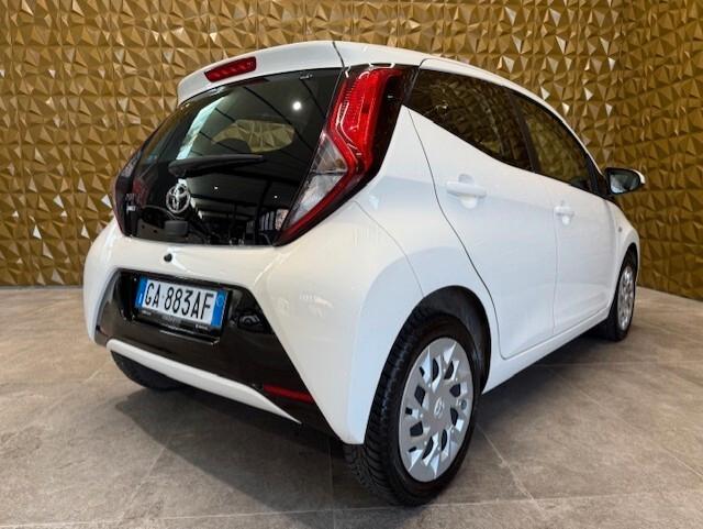 Toyota Aygo Connect 1.0 VVT-i 72 CV 5 porte x-cool