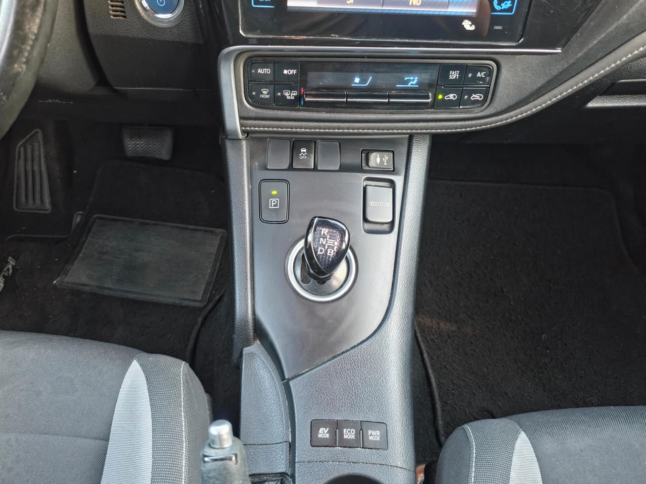 Toyota Auris 1.8 Hybrid Business Automatico E6 NEO 2016