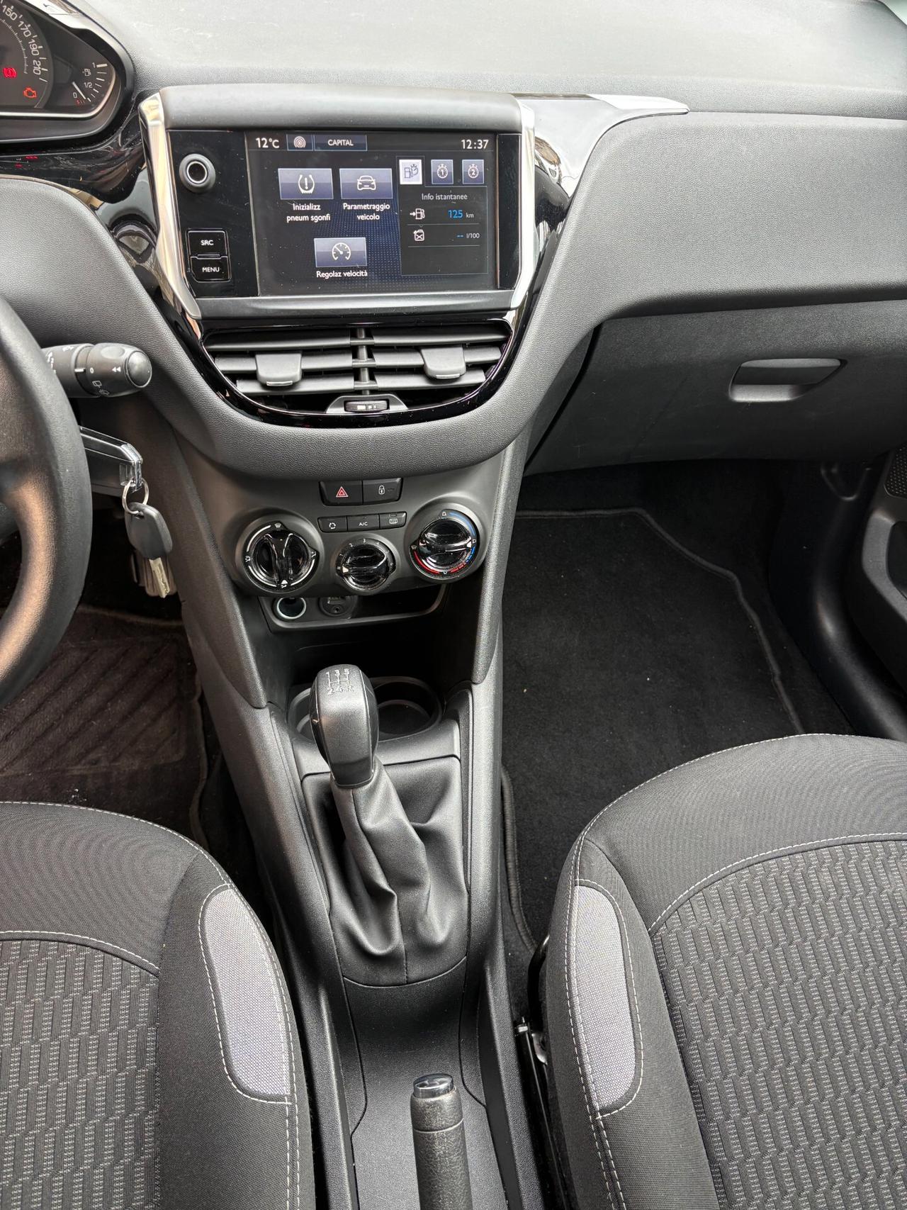 Peugeot 208 PureTech 82 5 porte Allure