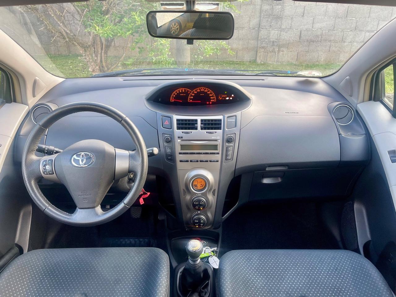 Toyota Yaris 1.3 5 porte Sol