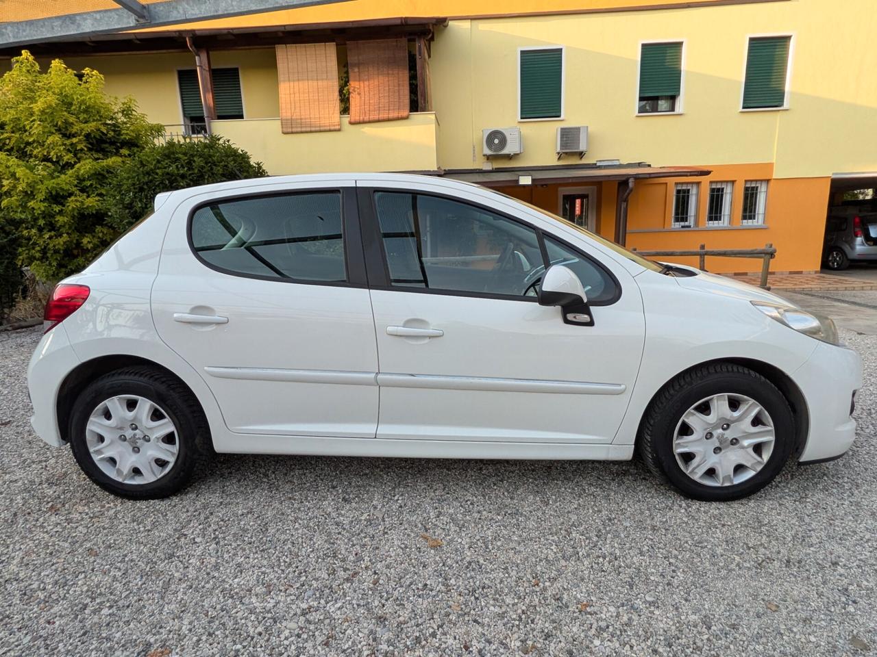 Peugeot 207 Plus 1.4 8V 75CV 5p. ECO GPL NEOPATENTATI