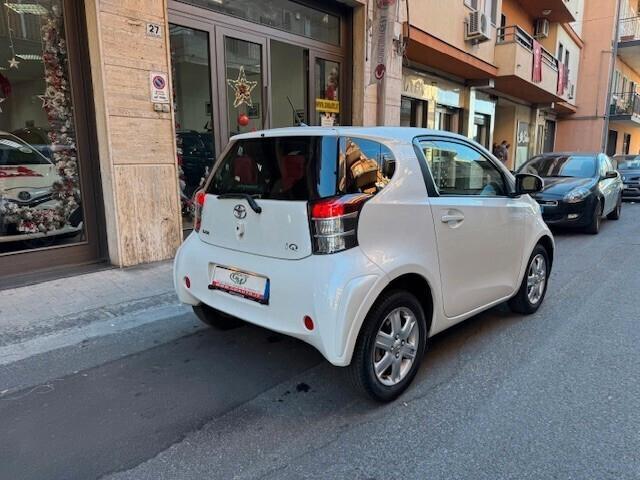 Toyota iQ 1.0 Sol - Cambio Automatico