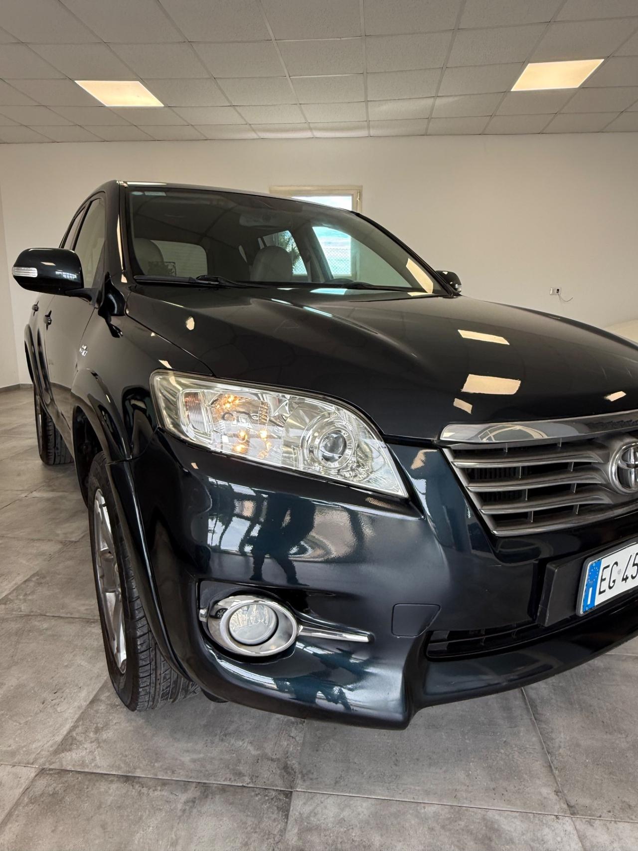 Toyota RAV 4 RAV4 Crossover 2.2 D-4D 150 CV DPF Exclusive