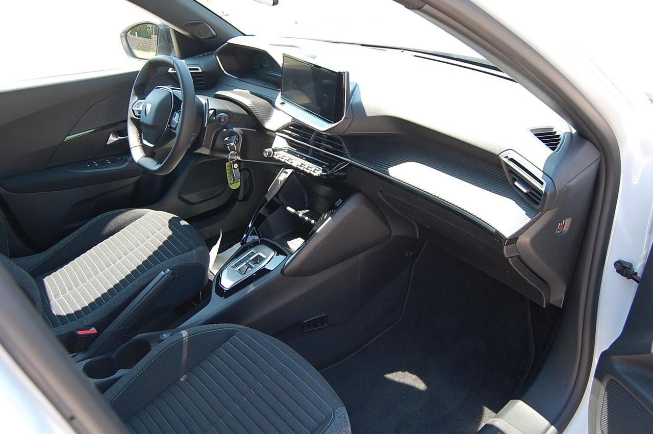 Peugeot 2008 Hybrid 136 e-DCS6 Active