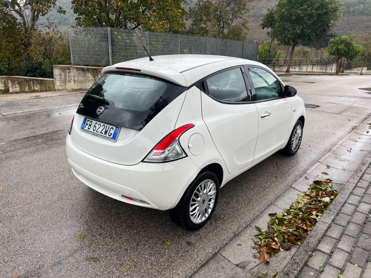 Lancia Ypsilon 1.3 MJT 16V 95 CV S&S Platinum 2015