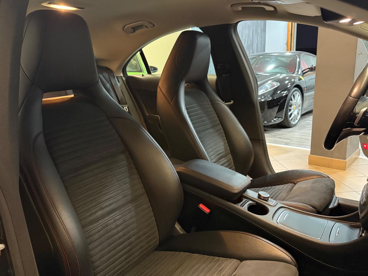 Mercedes-benz CLA 200 d 4Matic Automatic Premium AMG
