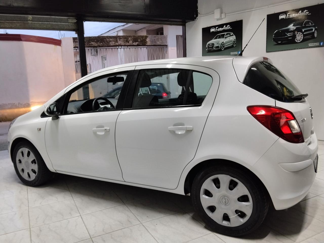 Opel Corsa 1.2 benzina 2011 CON GARANZIA