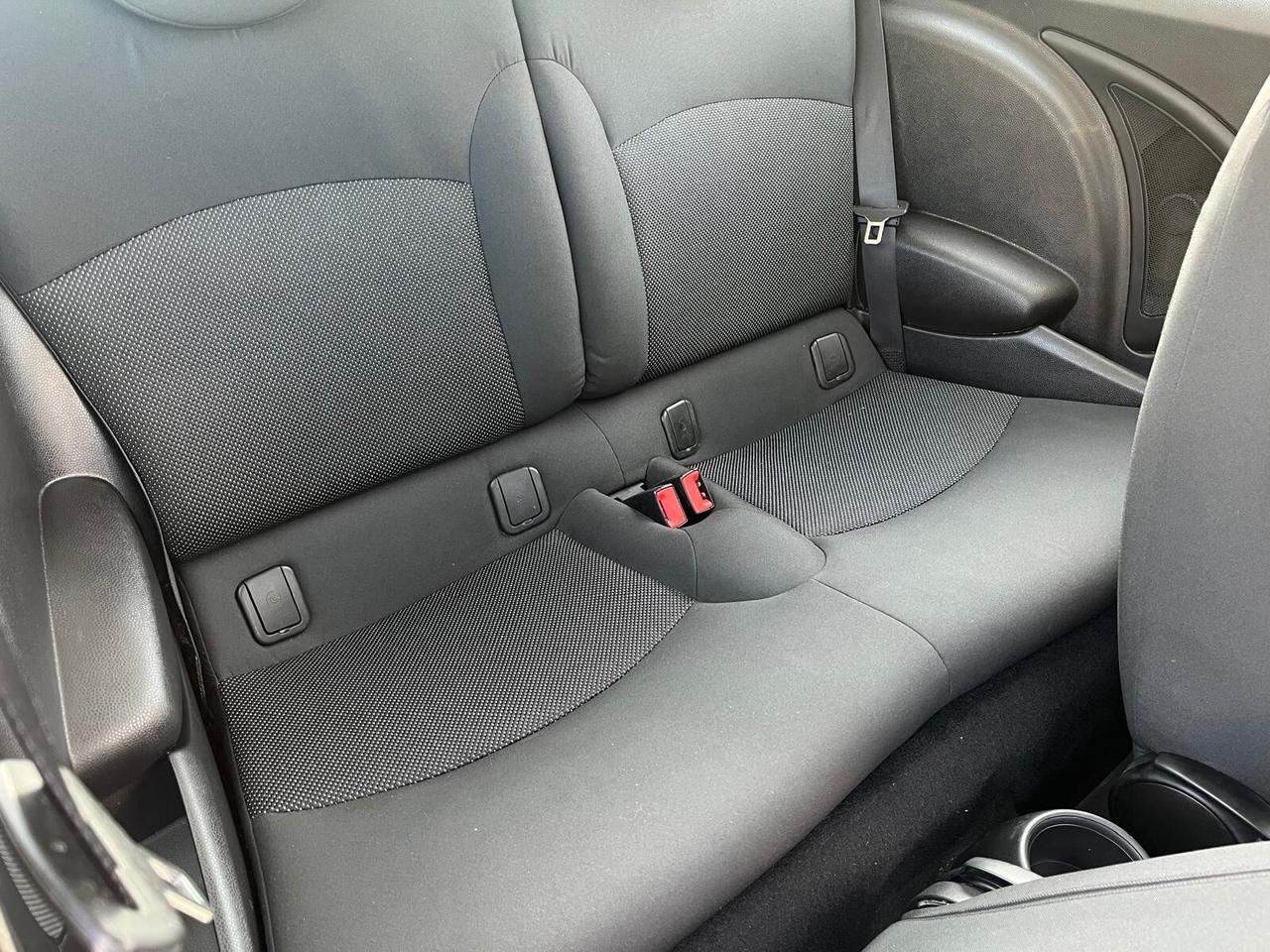 Mini 1.6 16V One (72kW)