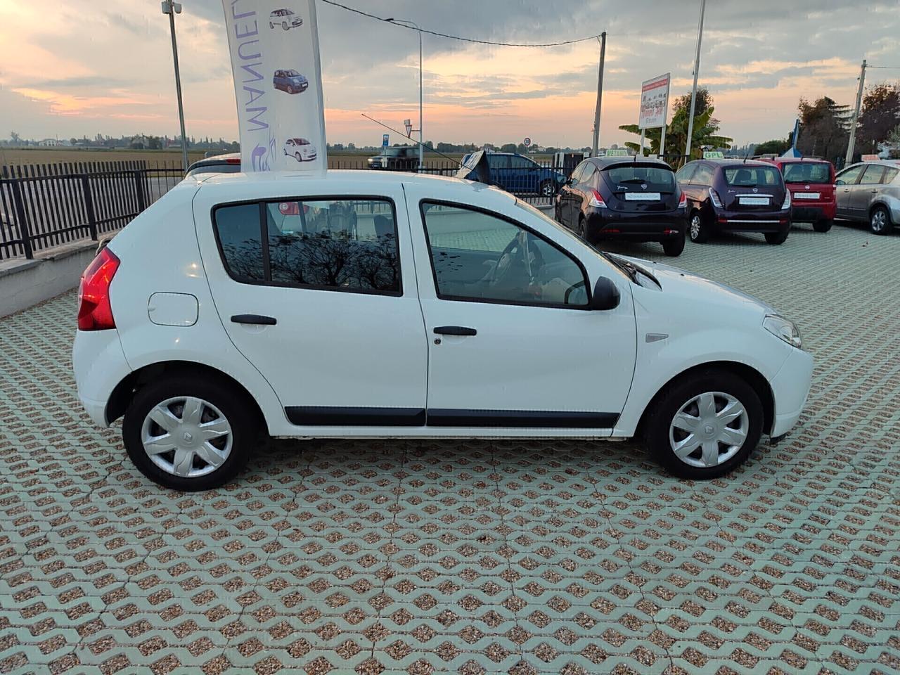 Dacia Sandero 1.4 benzina~NEOPAT~GPL~170.000~GARANZIA~2010