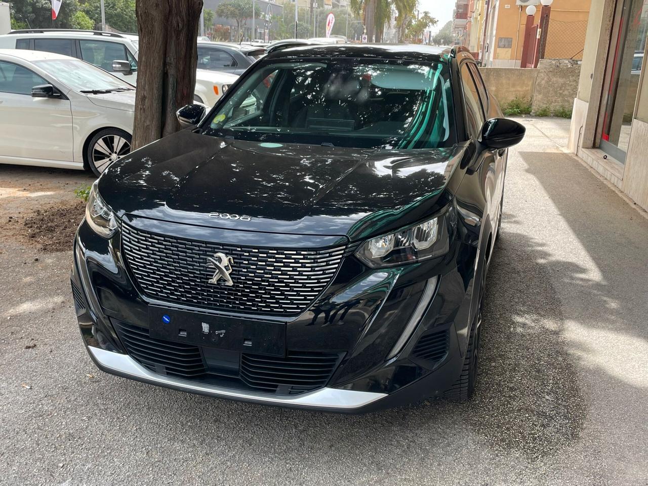 Peugeot 2008 BlueHDi 130 S&S EAT8 Allure