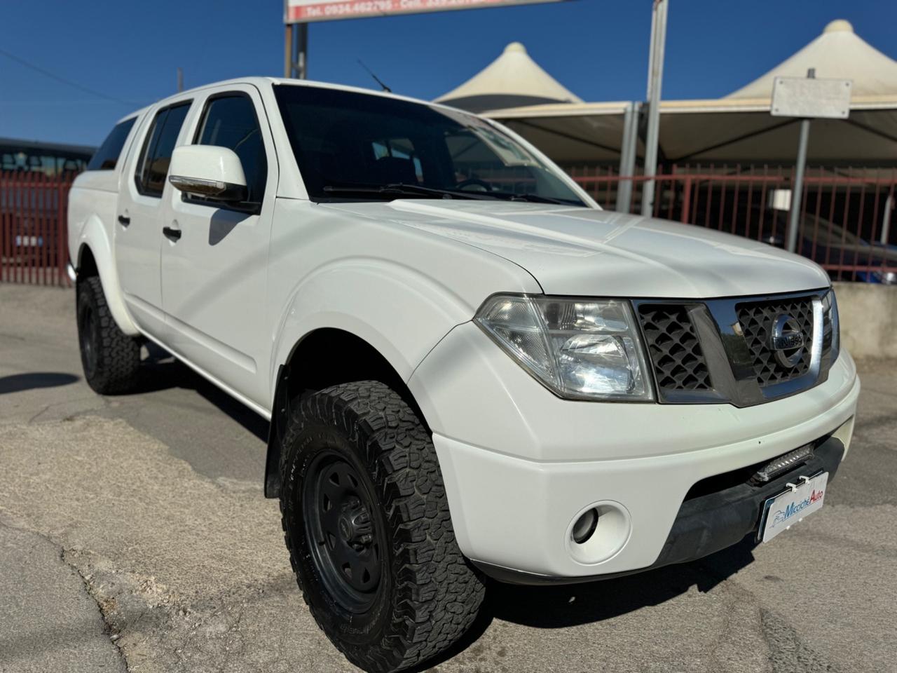 NISSAN NAVARA 2.5 DCI 4WD FULL HARDTOP