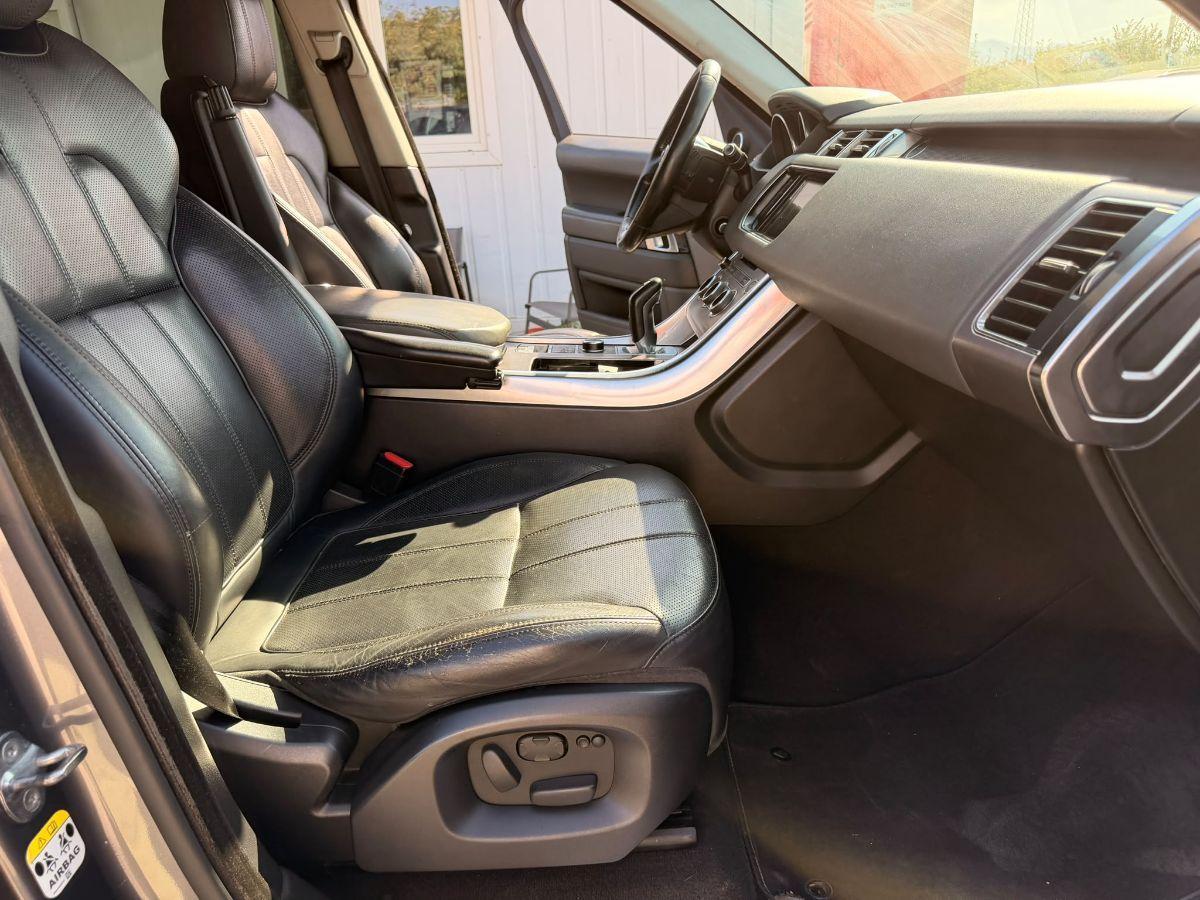 LAND ROVER - Range Rover Sport - 3.0 TDV6 HSE