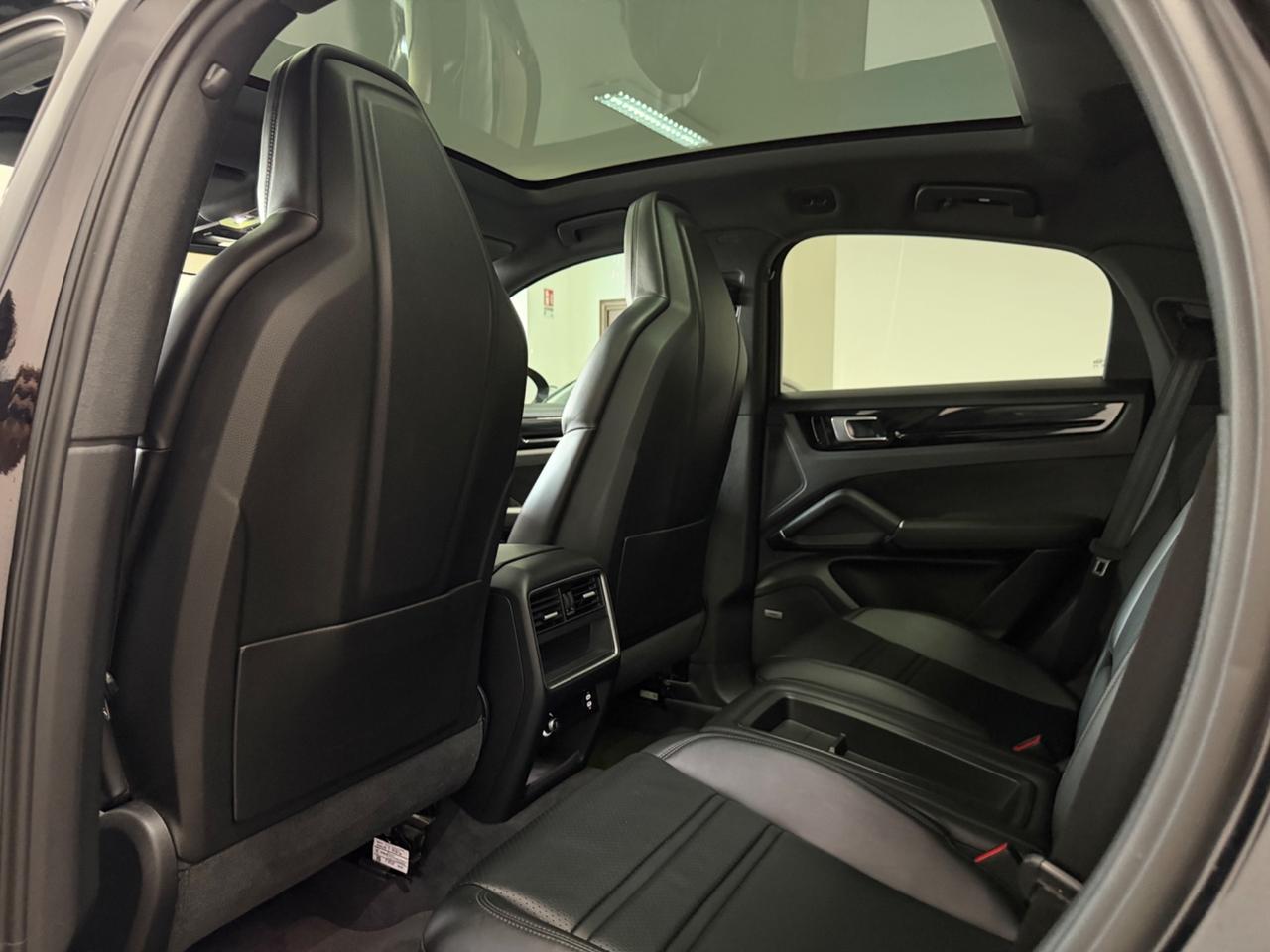 Porsche Cayenne Coupé 3.0 V6 TETTO