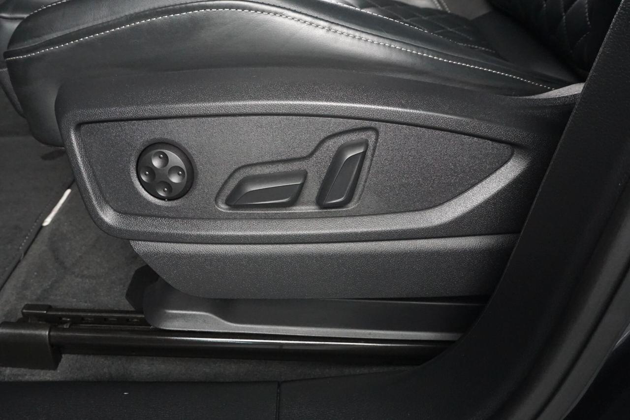 Audi SQ5 SPB TDI quattro tiptronic sport attitude