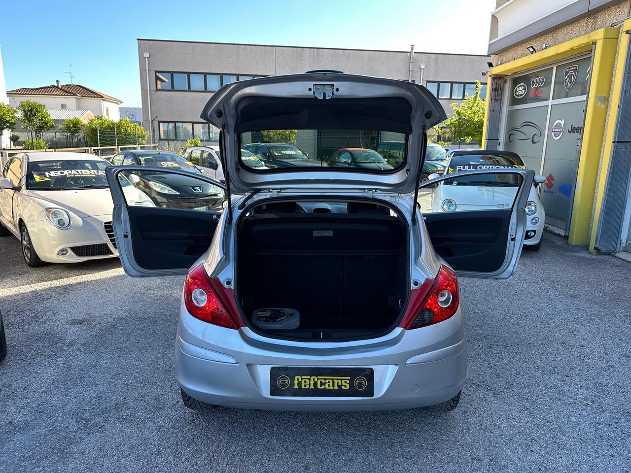 Opel Corsa 1.2 3 porte Club