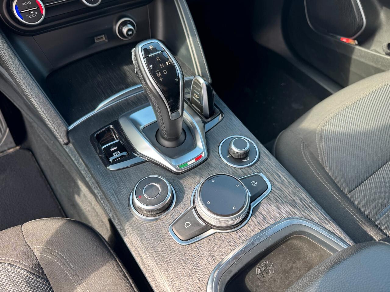 Alfa Romeo Stelvio 2.2 Turbodiesel 160 CV AT8 RWD Business