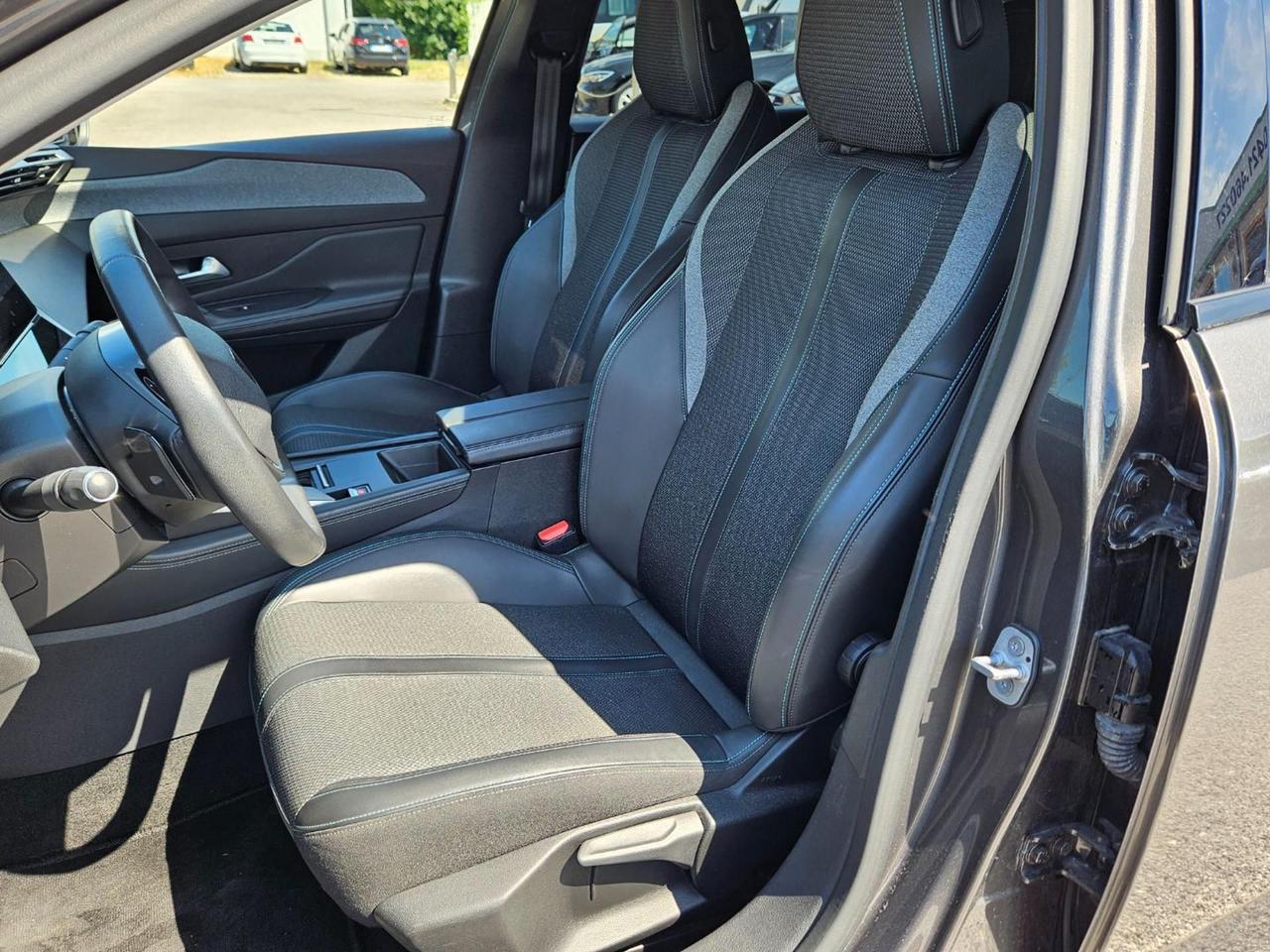 Peugeot 308 BlueHDi 130 S&S EAT8 SW Allure