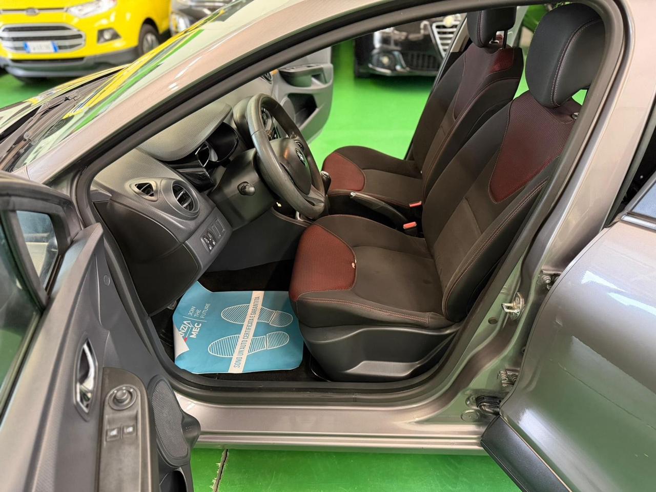 Renault Clio 1.2 Benzina Costume National