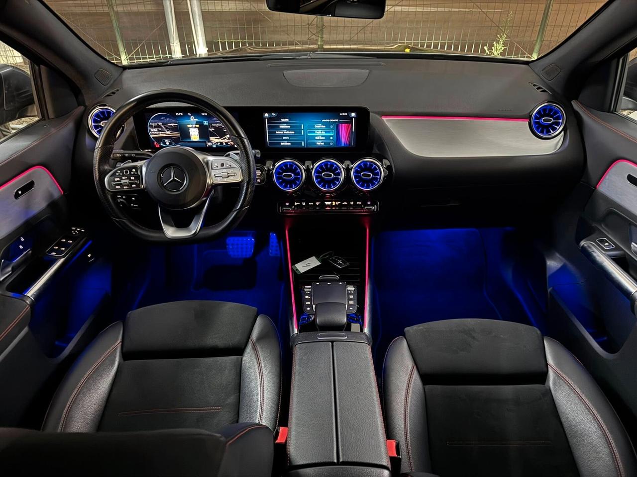 MERCEDES GLA200d PREMIUM AMG