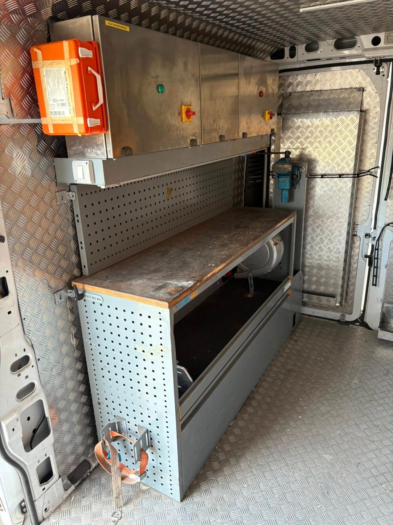 Fiat Ducato maxi 180cv officina mobile inverter 1200w