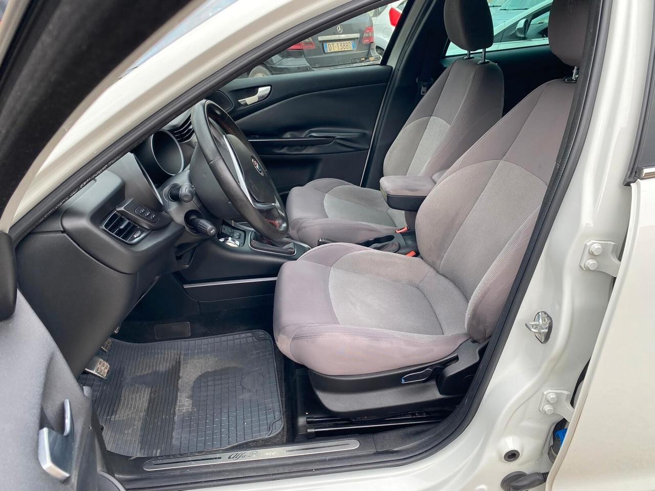 Alfa Romeo Giulietta 1.6 JTDm 105cv restyling full 2014