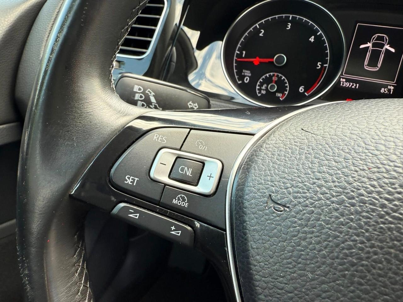 Volkswagen Golf Variant 1.6 TDI 105 CV Highline -UNICOP-