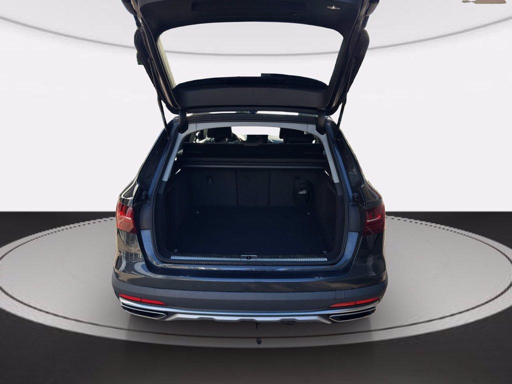 AUDI A4 allroad 40 2.0 tdi mhev identity contrast quattro 204cv s-tronic del 2021