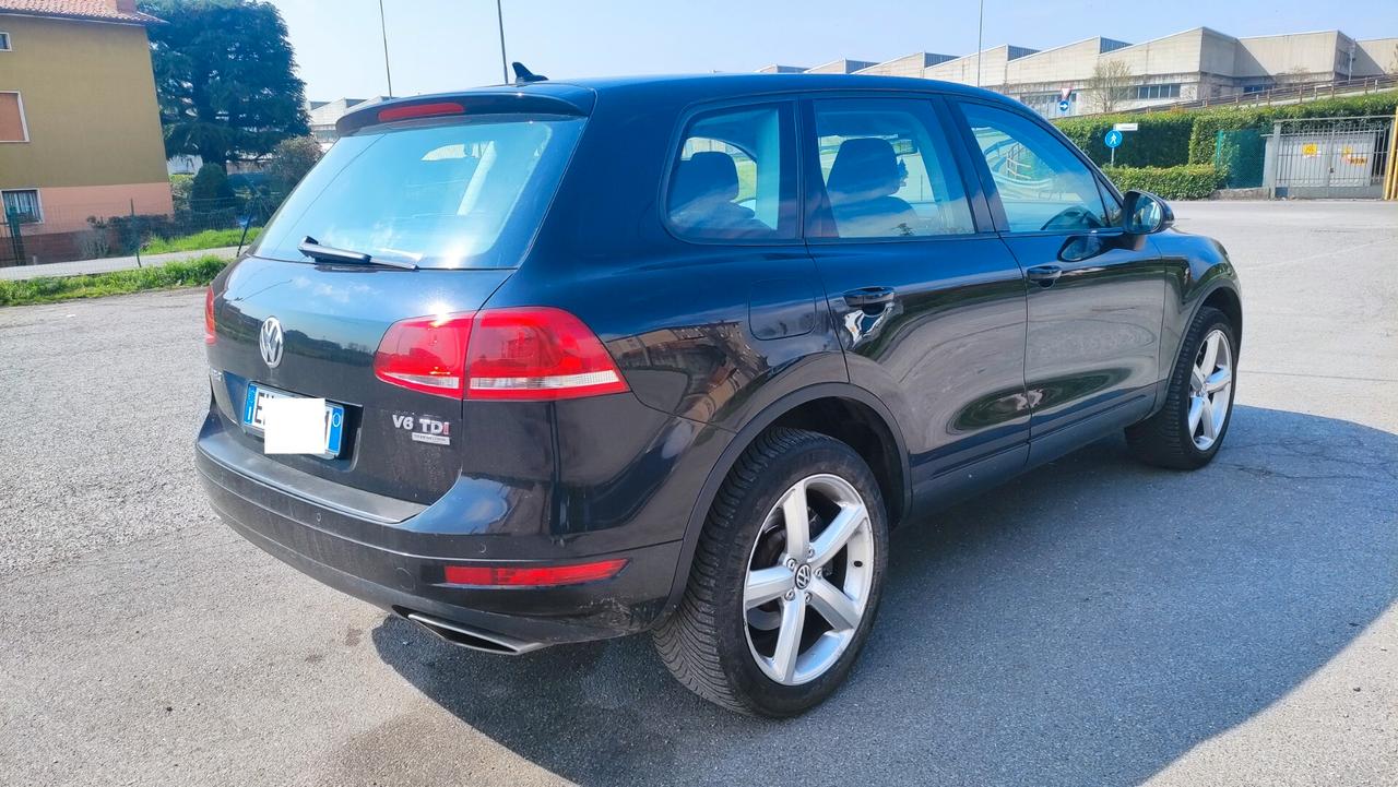 Volkswagen Touareg 3.0 TDI tiptronic BlueMotion Technology - 2011
