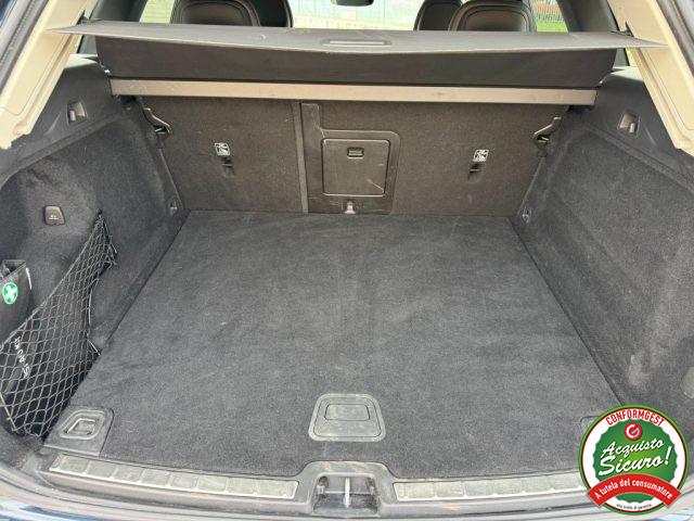 VOLVO XC60 B4 (d) AWD Inscription R.L.19" Sedili Pelle