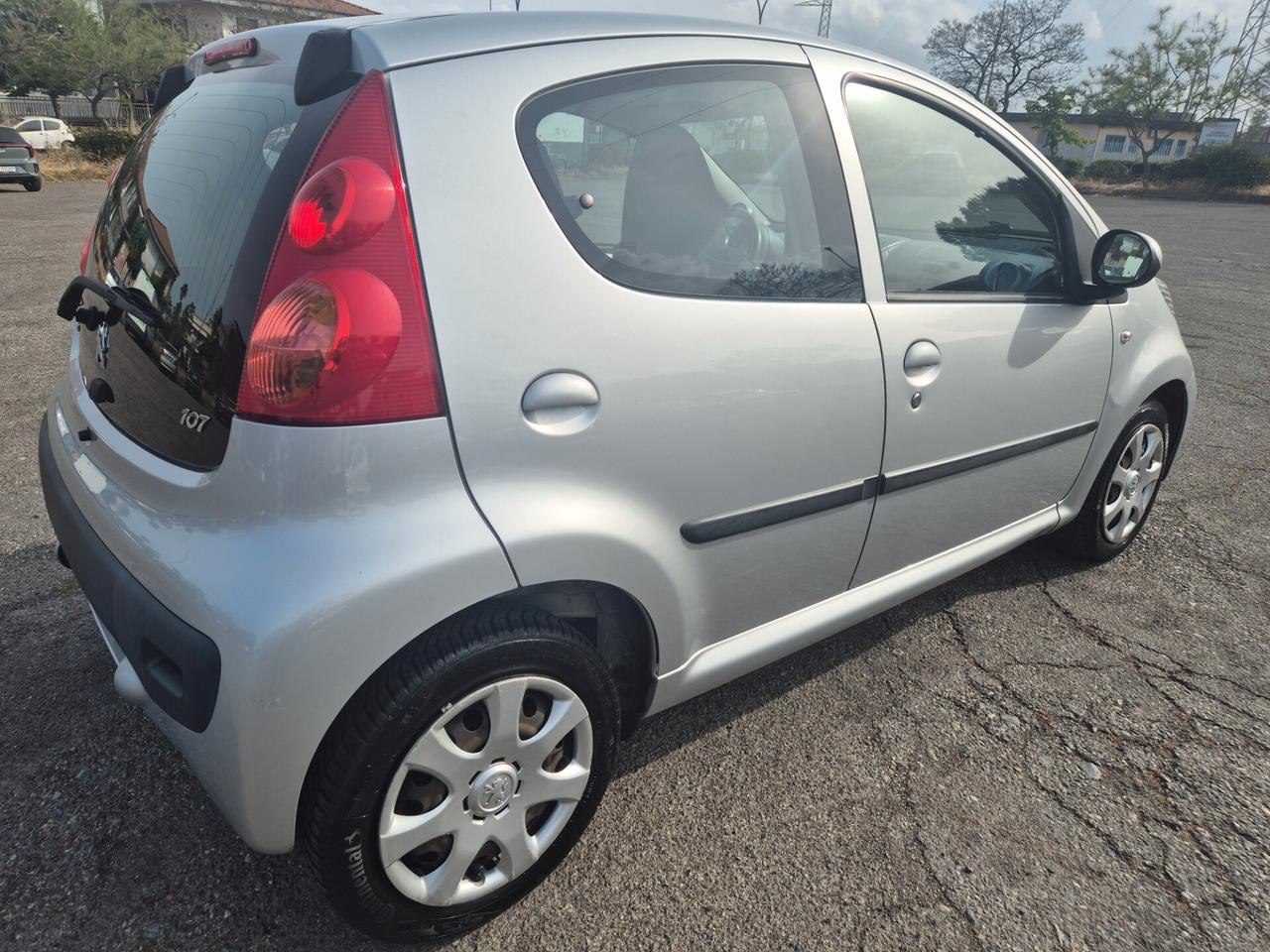 Peugeot 107 1.0 68CV 5p. 2011