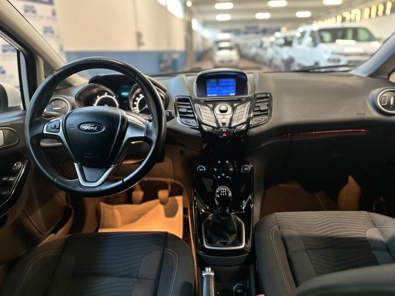 Ford Fiesta 1.5 TDCi 75CV 5 porte Titanium/2015/ok neopatentati