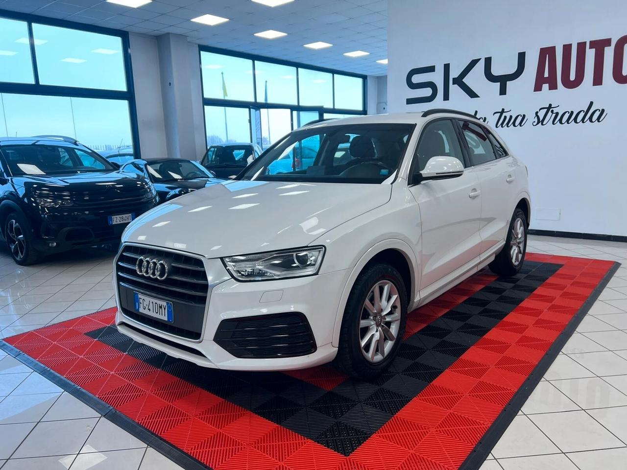 Audi Q3 2.0 TDI 120 CV Business