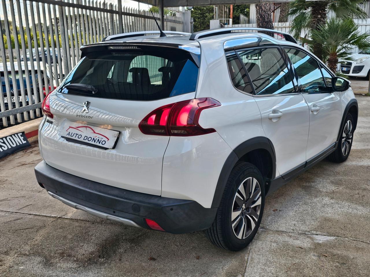 Peugeot 2008 1.6 BlueHDi 100 Allure