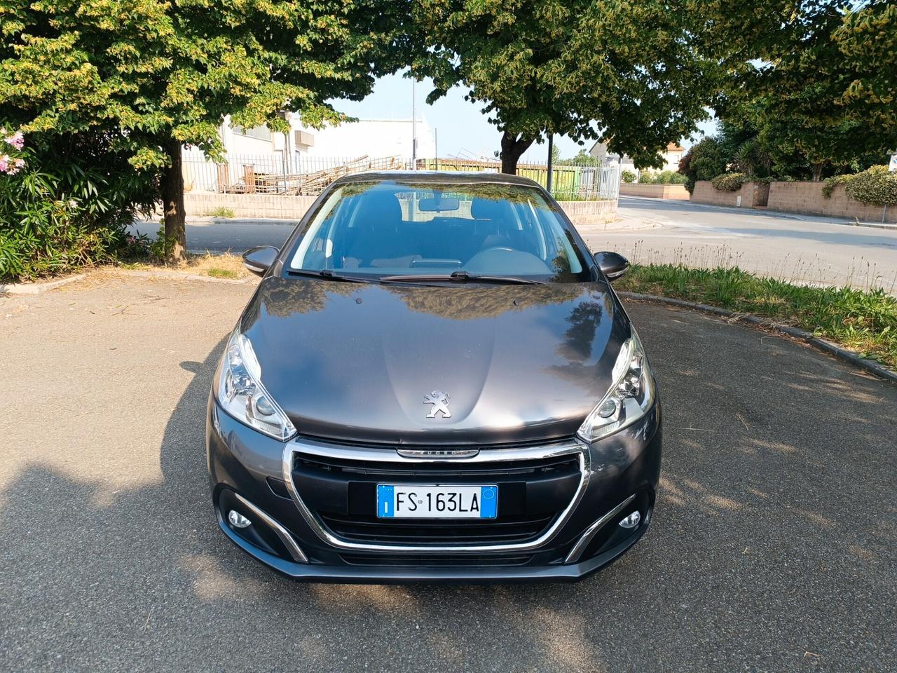 Peugeot 208 1.2 5 porte del 2018 SOLO 102.000 KM