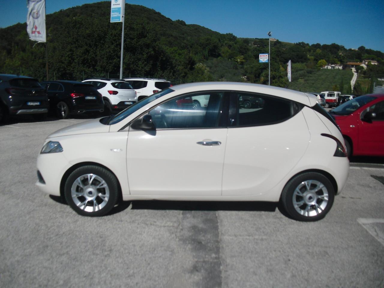 Lancia Ypsilon GPL 1.2 69 CV E6 Gold, PERFETTE CONDIZIONI, OK NEOPAT.
