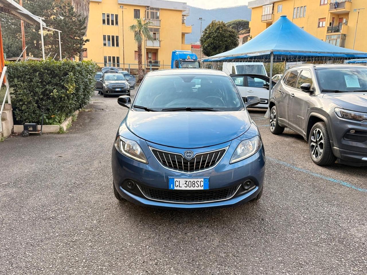 Lancia Ypsilon 1.0 FireFly 5 porte S&S Hybrid Silver