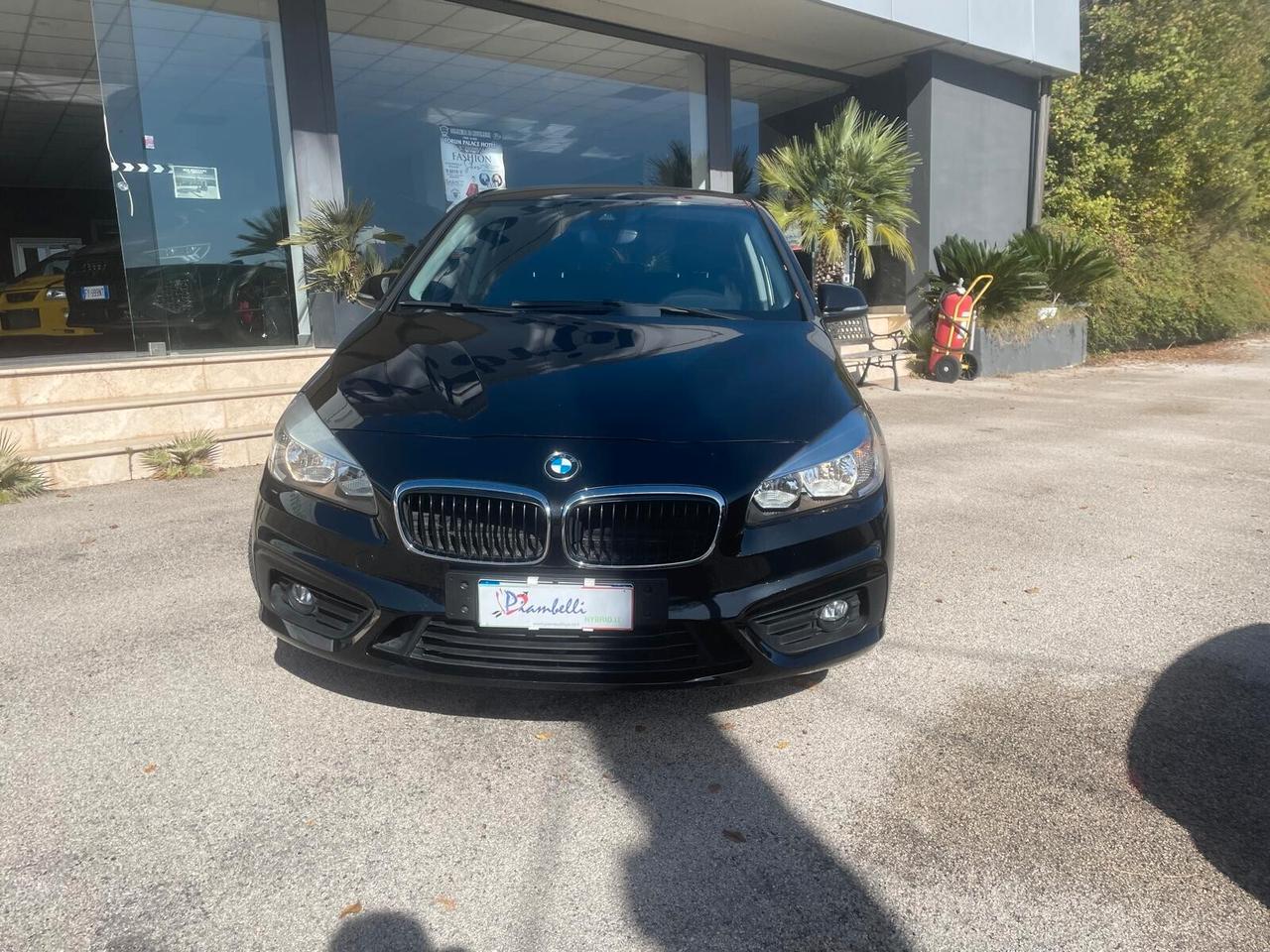 Bmw 2er Active Tourer 218d Luxury AUTOM.