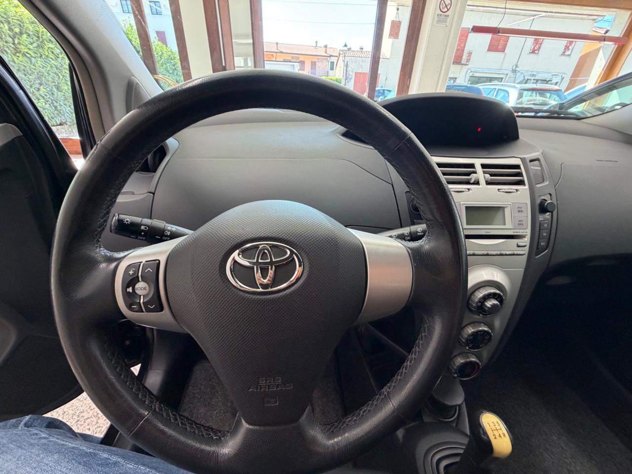 Toyota Yaris 1.3 5 porte Sol