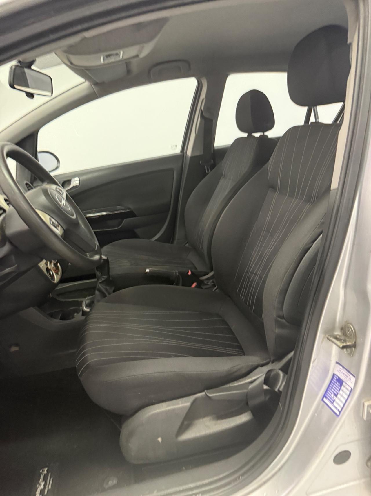 Opel Corsa 1.2 5 porte Cosmo