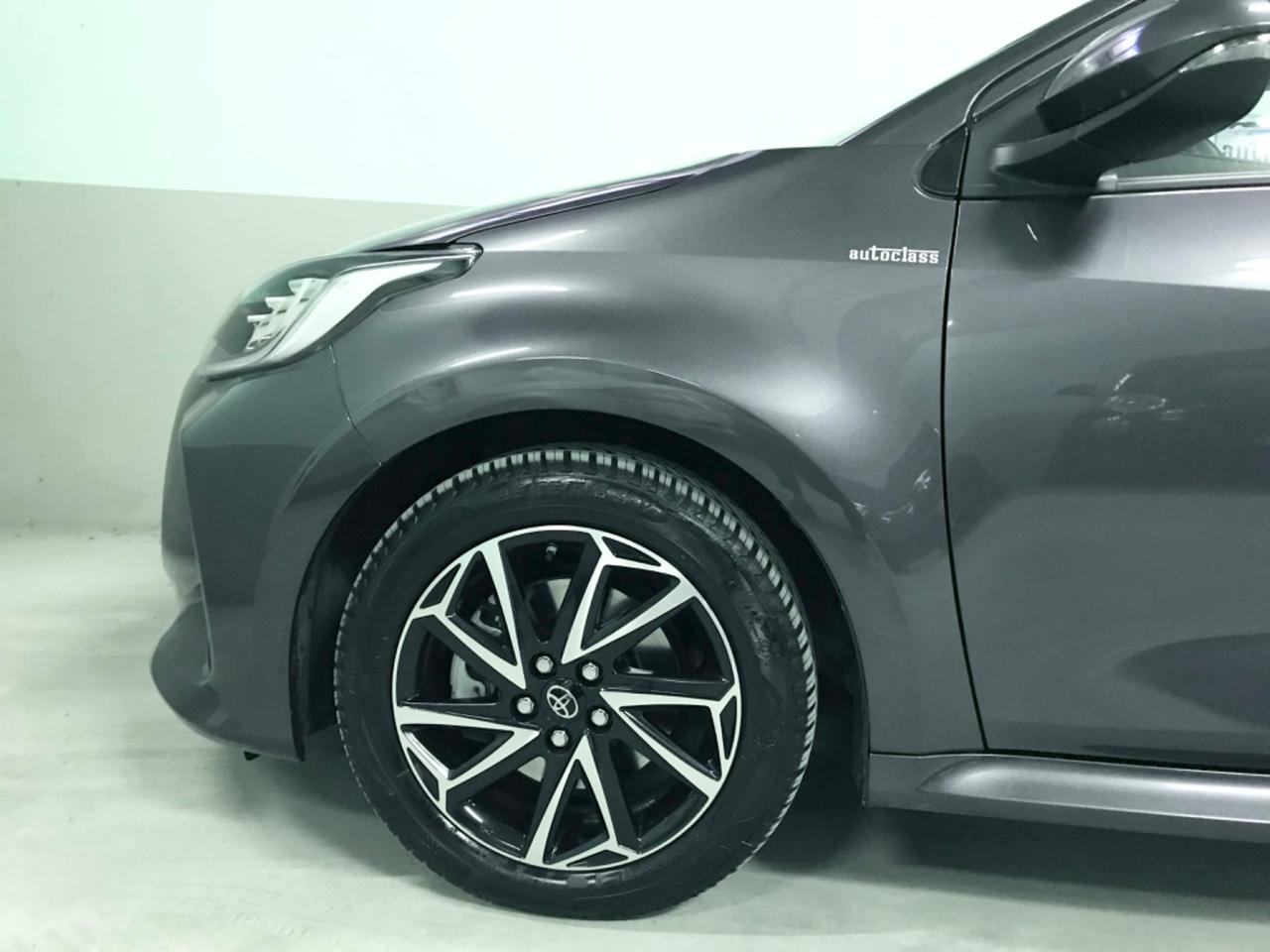 Toyota Yaris 1.5 Hybrid 5 porte Trend