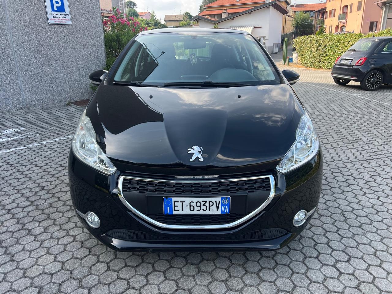 Peugeot 208 1.2 VTi 82 CV 5 porte Allure